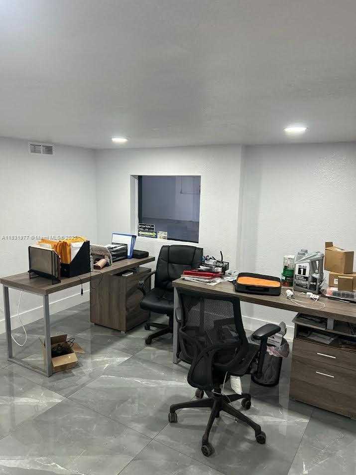 Small Image of 2313 SOUTH WEST 59TH AVE, West Park Number 11