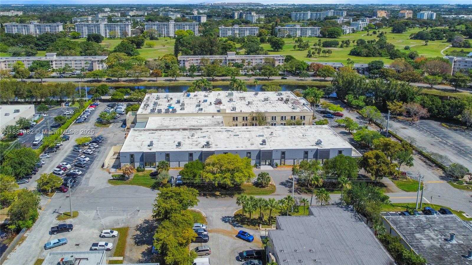 Small Image of 3001 SOUTH WEST 10TH ST, Pompano Beach Number 4