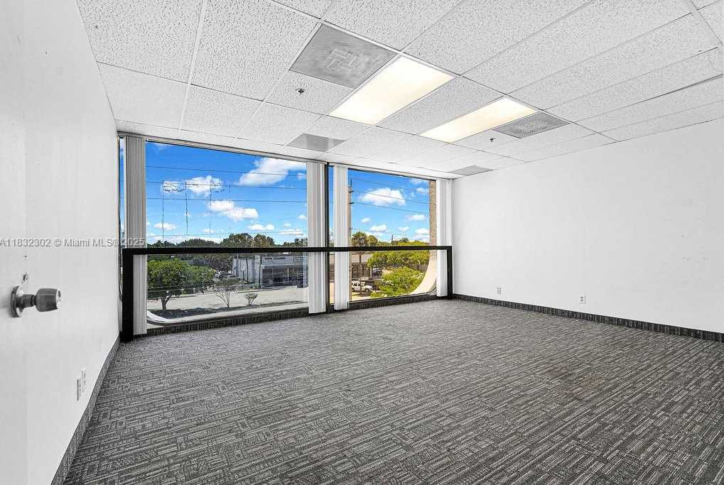 Small Image of 2691 EAST OAKLAND PARK BLVD #300, Fort Lauderdale Number 19
