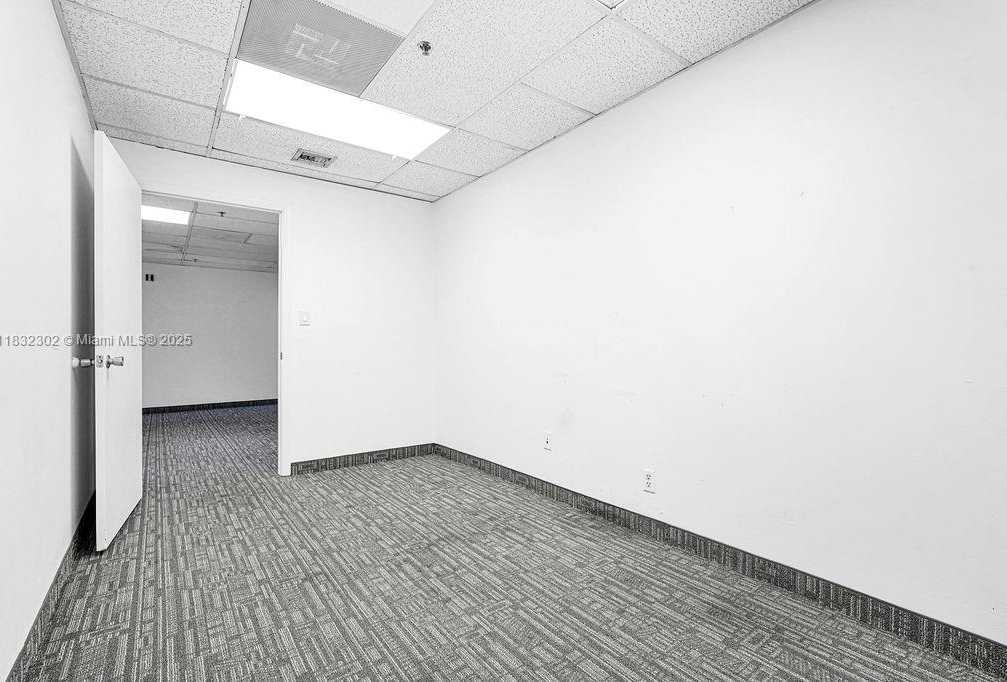 Small Image of 2691 EAST OAKLAND PARK BLVD #300, Fort Lauderdale Number 27