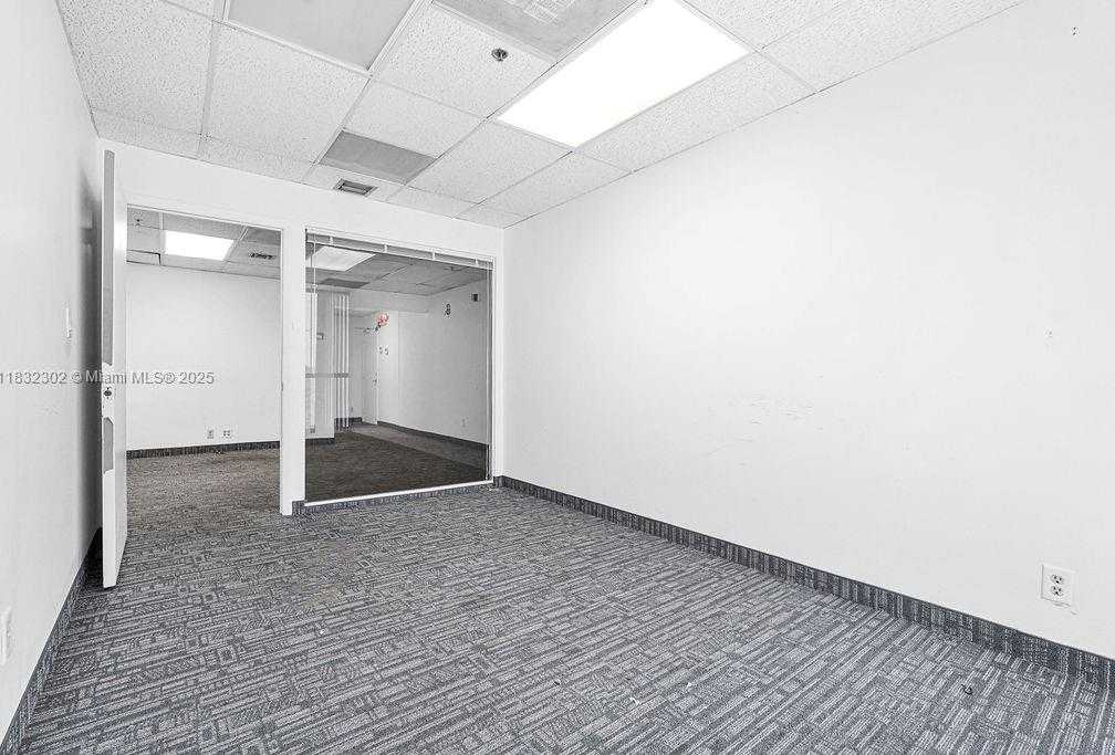 Small Image of 2691 EAST OAKLAND PARK BLVD #300, Fort Lauderdale Number 29