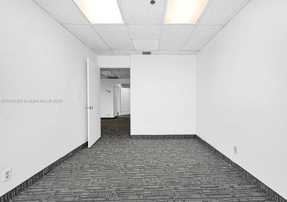 Small Image of 2691 EAST OAKLAND PARK BLVD #300, Fort Lauderdale Number 34
