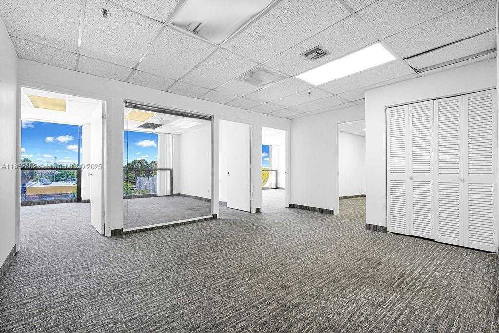 Small Image of 2691 EAST OAKLAND PARK BLVD #300, Fort Lauderdale Number 36