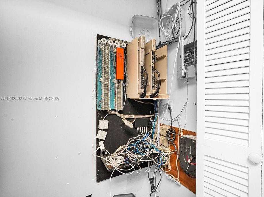 Small Image of 2691 EAST OAKLAND PARK BLVD #300, Fort Lauderdale Number 37