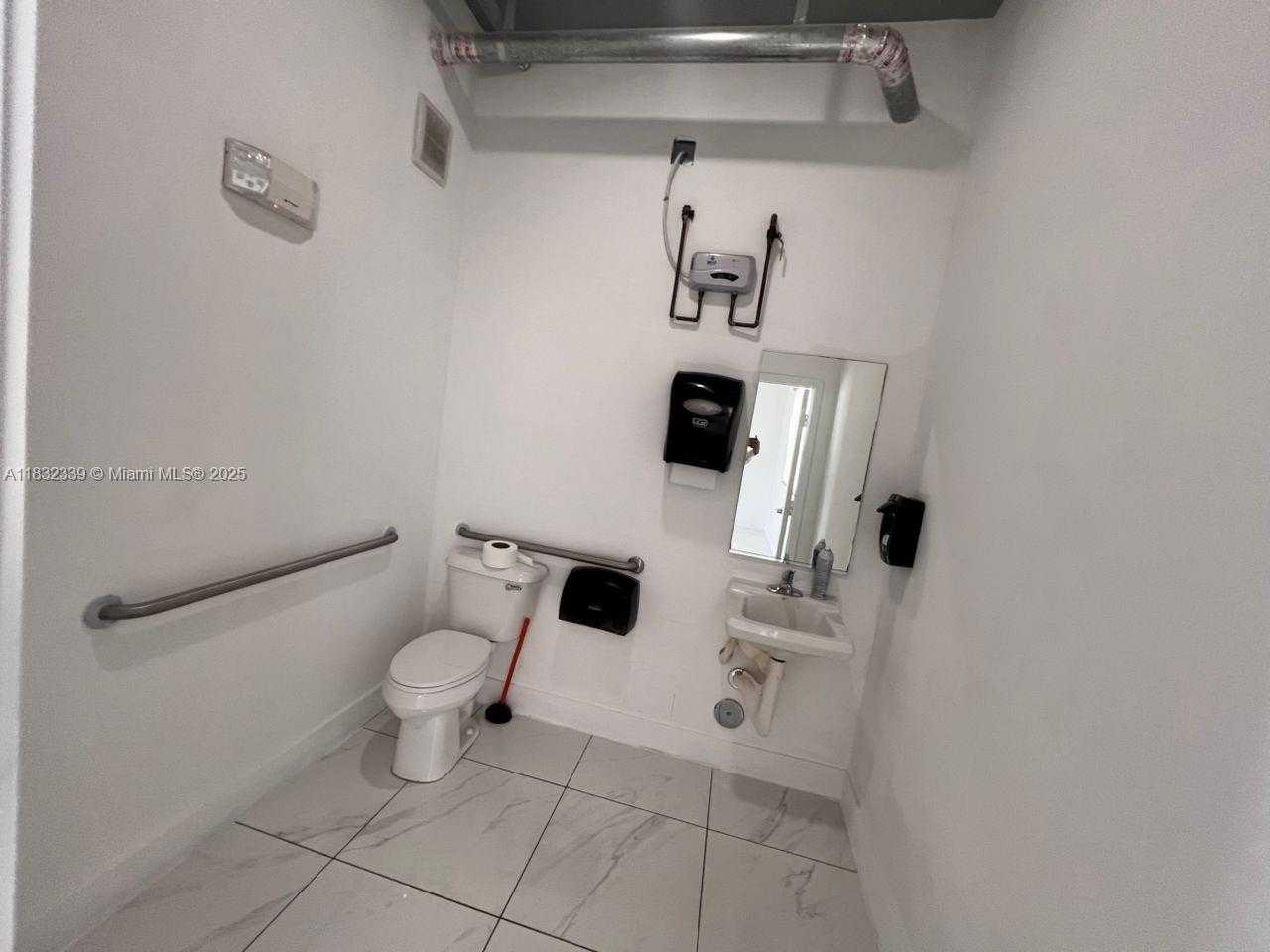 Small Image of 2721 NORTH WEST 42ND AVE #202, Miami Number 8