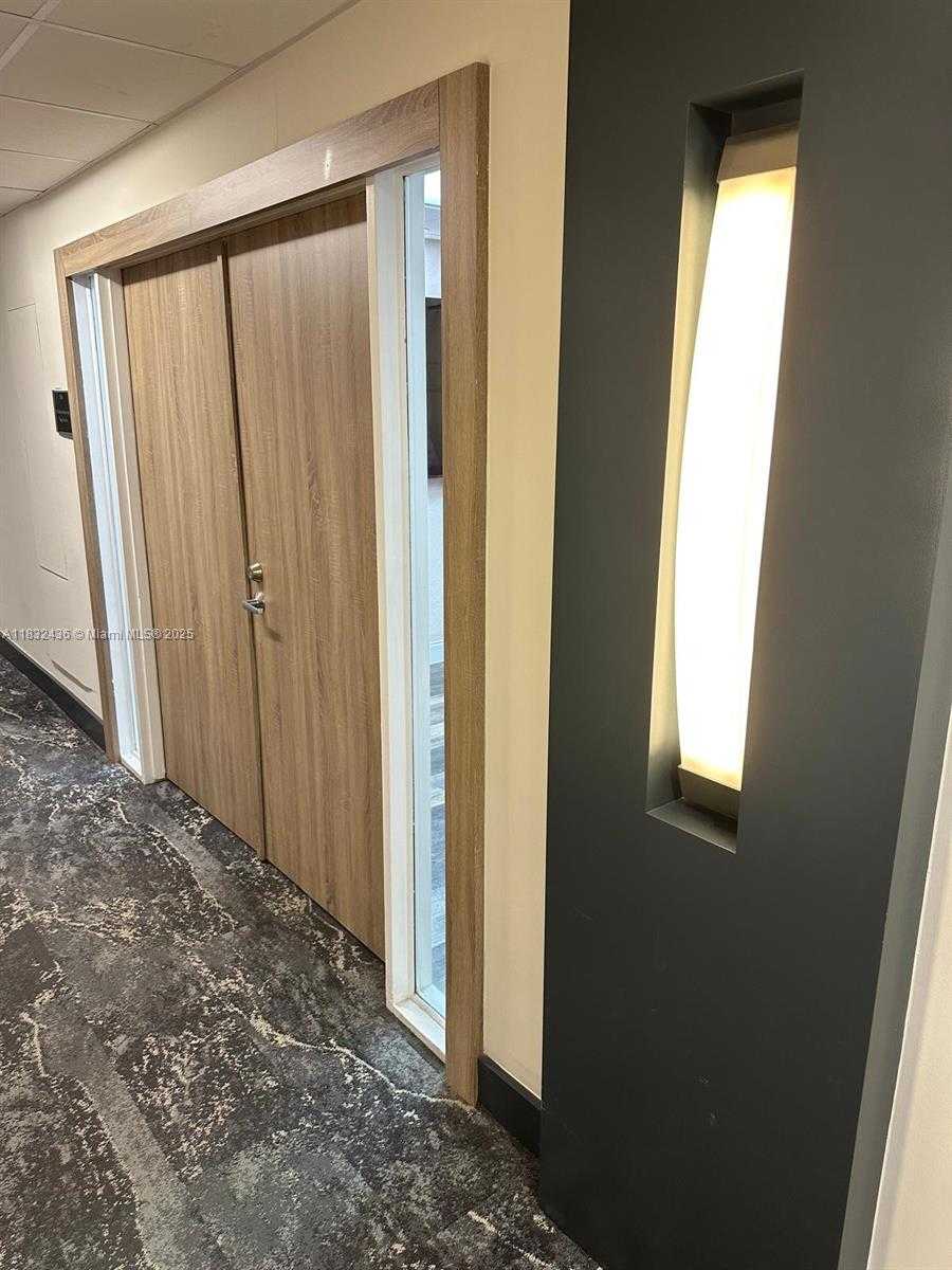 Small Image of 3800 SOUTH OCEAN DR #206, Hollywood Number 17