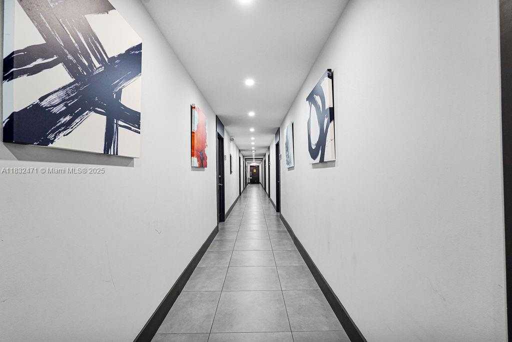 Small Image of 2640 HOLLYWOOD BLVD #120, Hollywood Number 33