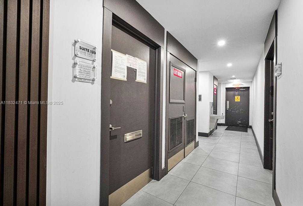 Small Image of 2640 HOLLYWOOD BLVD #120, Hollywood Number 34