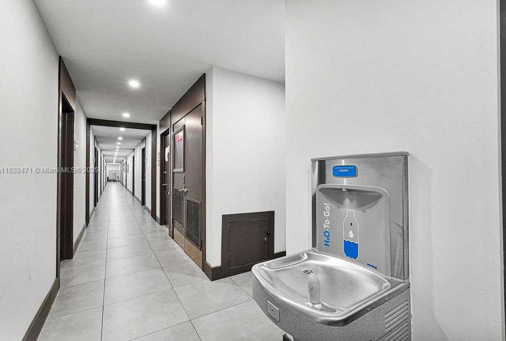 Small Image of 2640 HOLLYWOOD BLVD #120, Hollywood Number 35