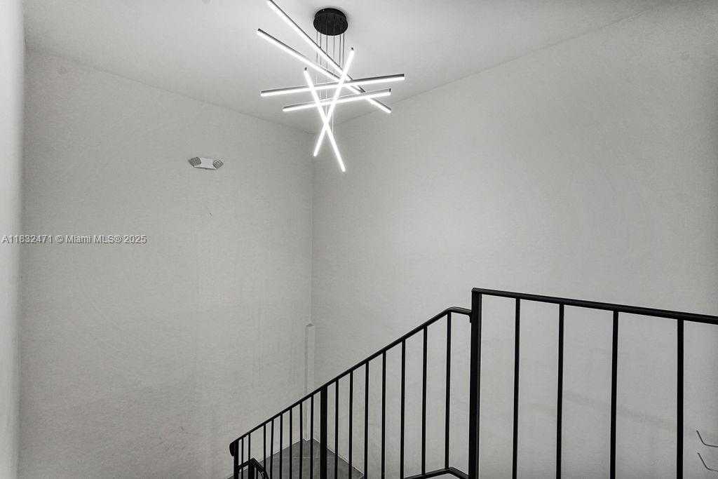 Small Image of 2640 HOLLYWOOD BLVD #120, Hollywood Number 51