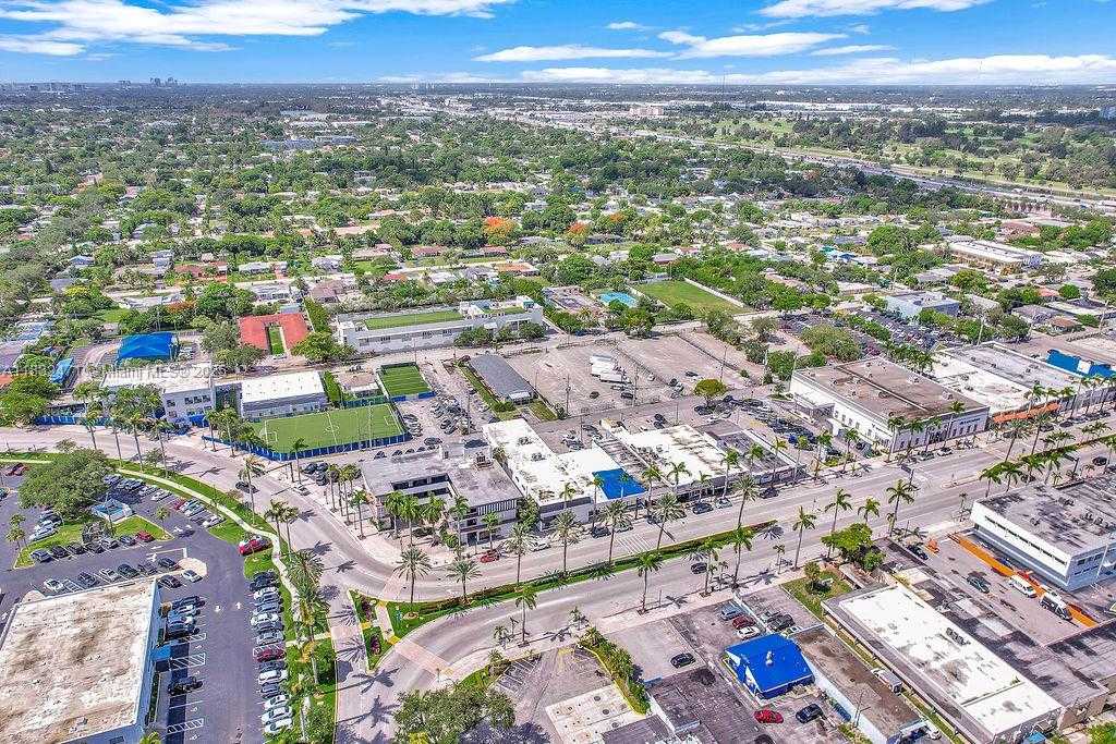 Small Image of 2640 HOLLYWOOD BLVD #120, Hollywood Number 6