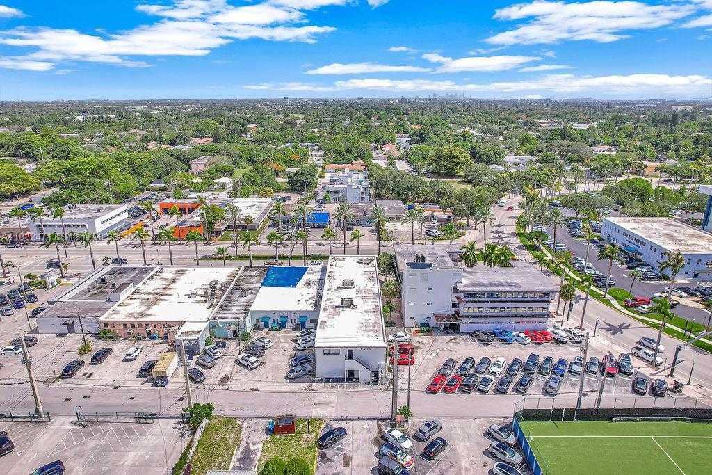 Small Image of 2640 HOLLYWOOD BLVD #120, Hollywood Number 9