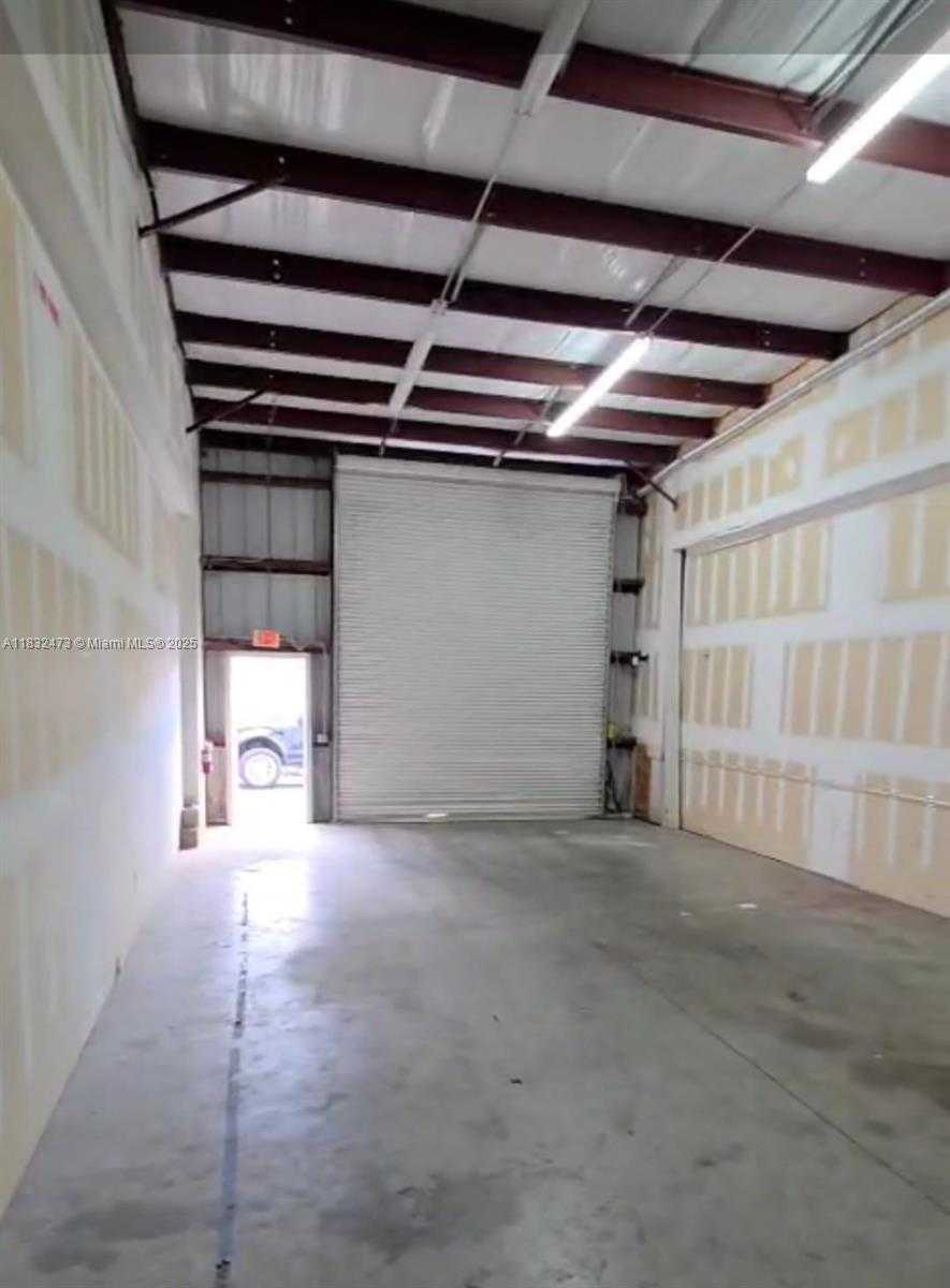 Small Image of 3560 SW WORK DR #B6, Fort Myers Number 4
