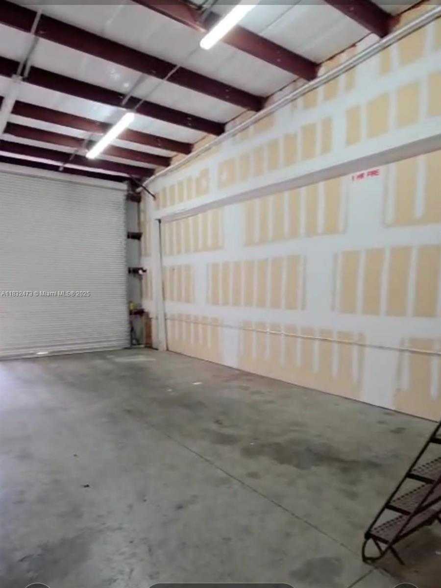 Small Image of 3560 SW WORK DR #B6, Fort Myers Number 5