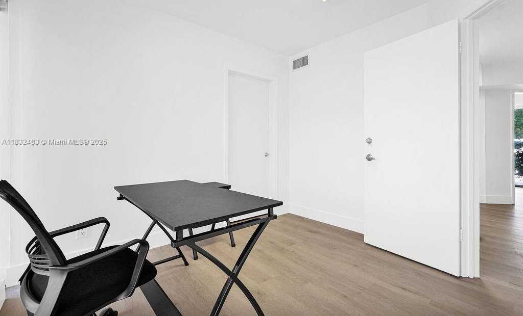 Small Image of 150 SOUTH EAST 12TH ST #101-4, Fort Lauderdale Number 16