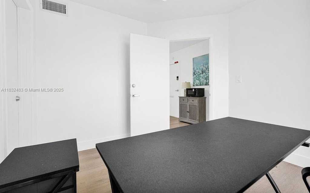 Small Image of 150 SOUTH EAST 12TH ST #101-4, Fort Lauderdale Number 18