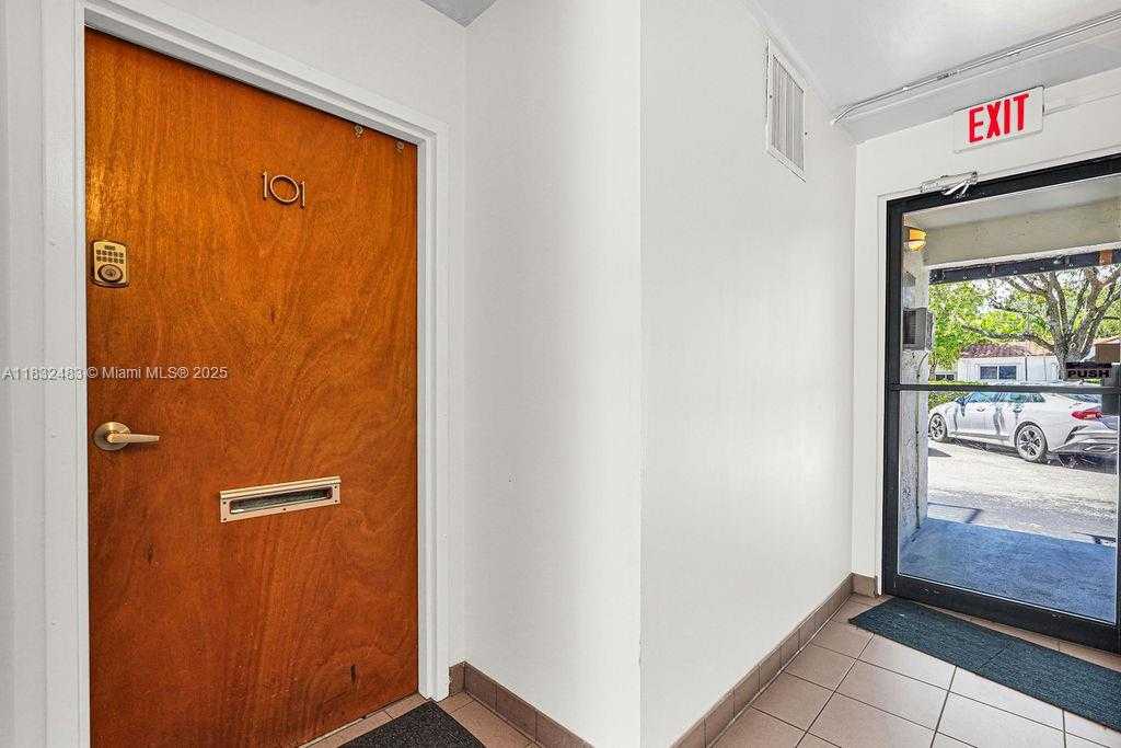 Small Image of 150 SOUTH EAST 12TH ST #101-4, Fort Lauderdale Number 19