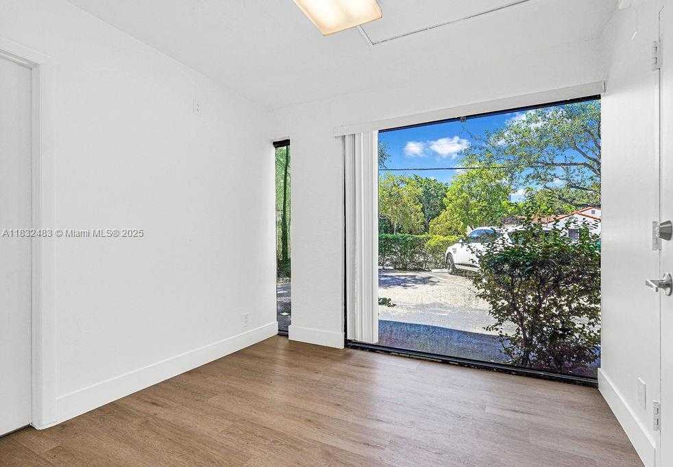 Small Image of 150 SOUTH EAST 12TH ST #101-4, Fort Lauderdale Number 5