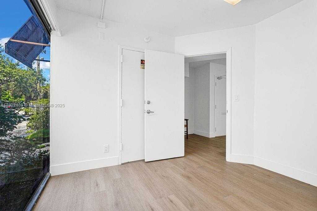 Small Image of 150 SOUTH EAST 12TH ST #101-4, Fort Lauderdale Number 8