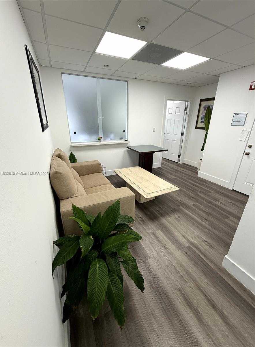 Small Image of 4770 BISCAYNE BLVD #560, Miami Number 6