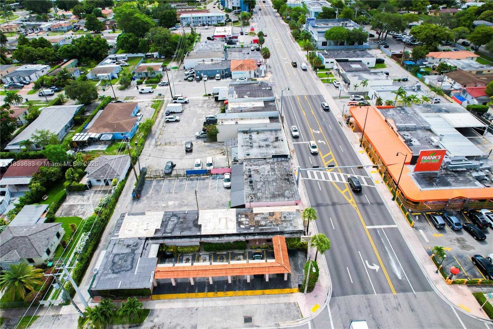 Small Image of 6471 SOUTH WEST 8TH ST, Miami Number 11