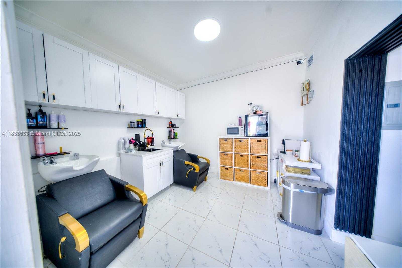 Small Image of 6471 SOUTH WEST 8TH ST, Miami Number 21