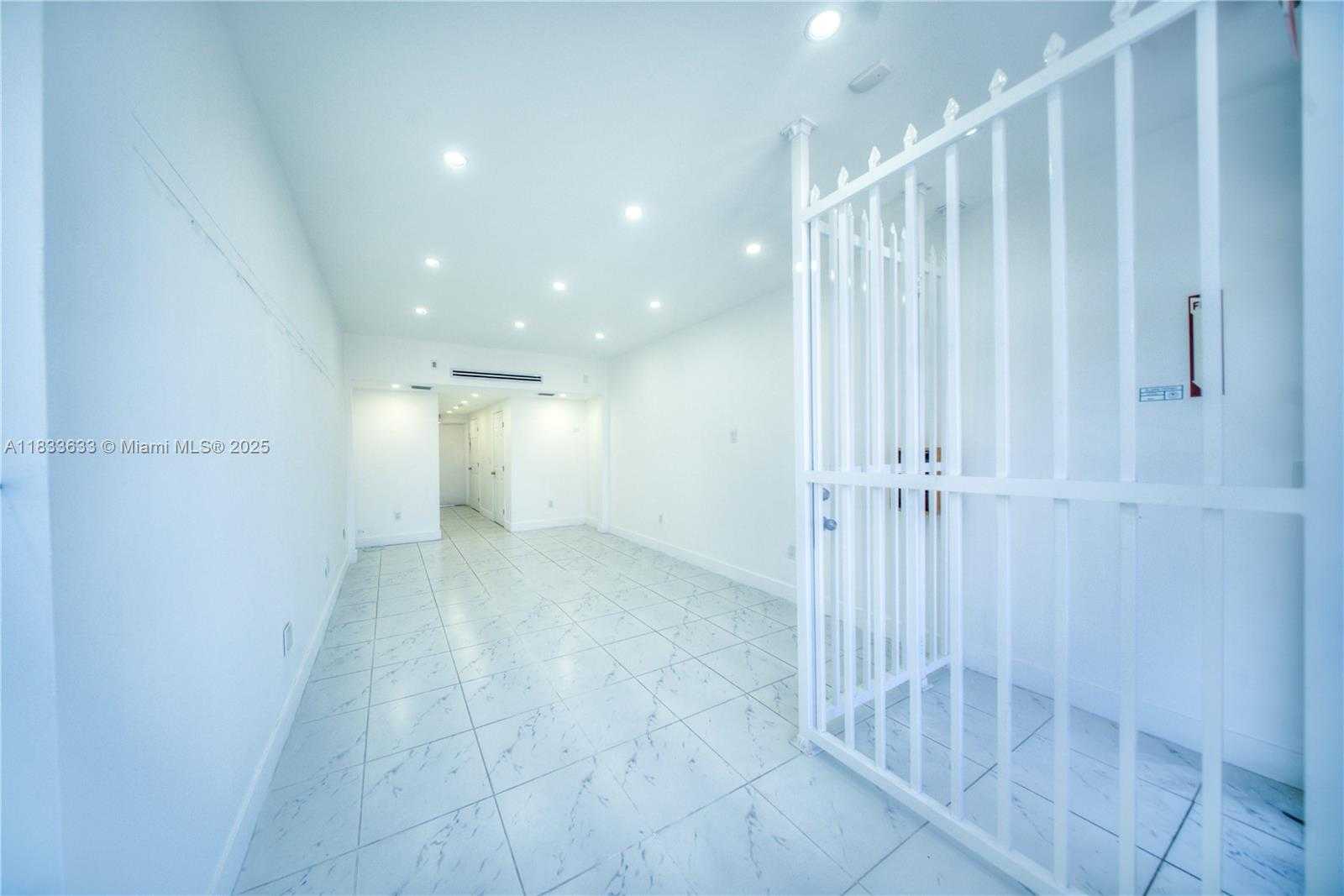 Small Image of 6471 SOUTH WEST 8TH ST, Miami Number 23