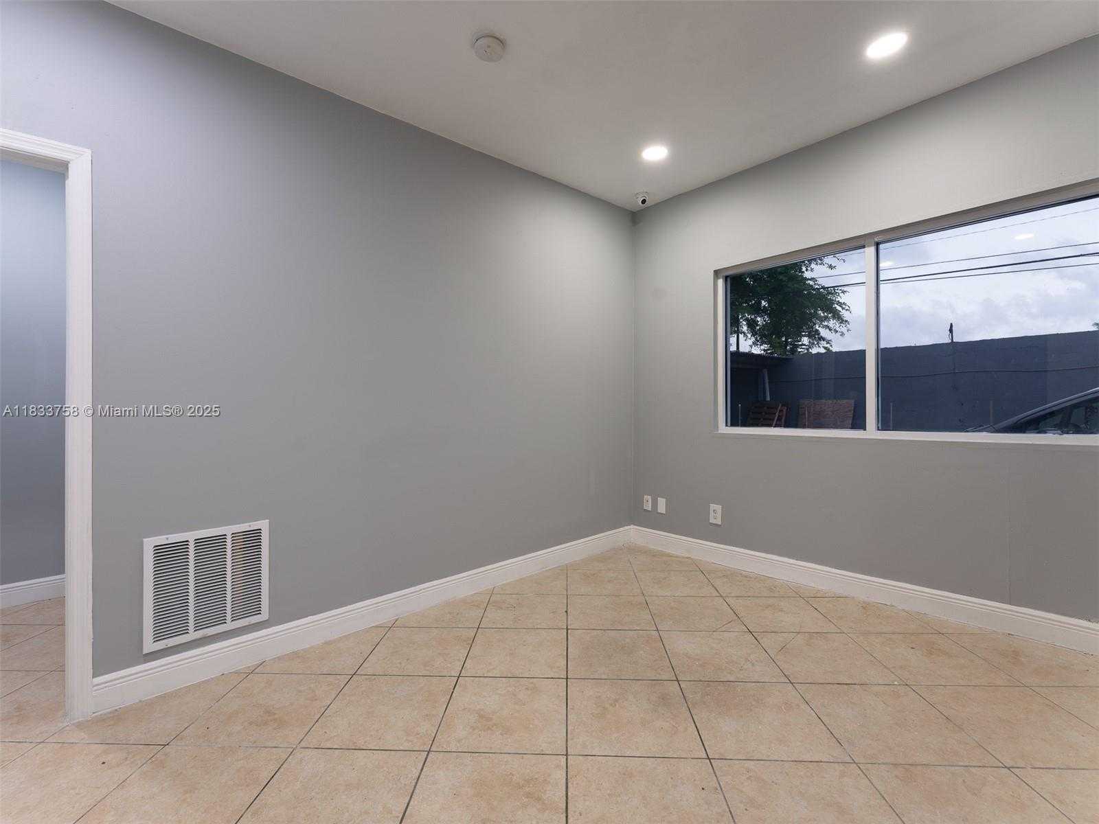 Small Image of 2695 NORTH WEST 141ST ST, Opa-Locka Number 15