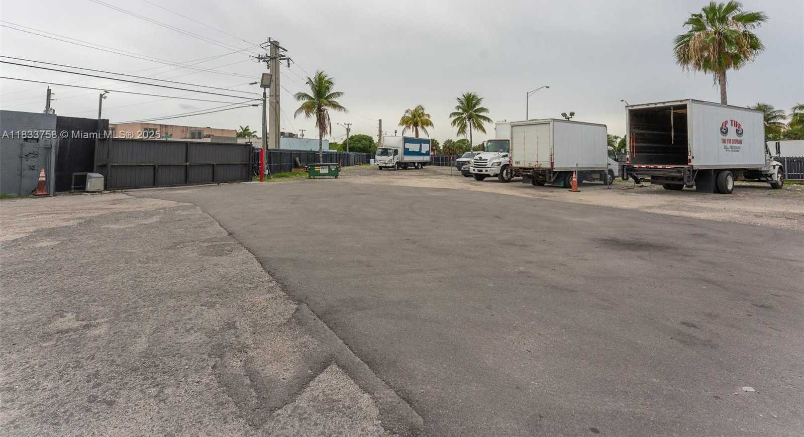 Small Image of 2695 NORTH WEST 141ST ST, Opa-Locka Number 6