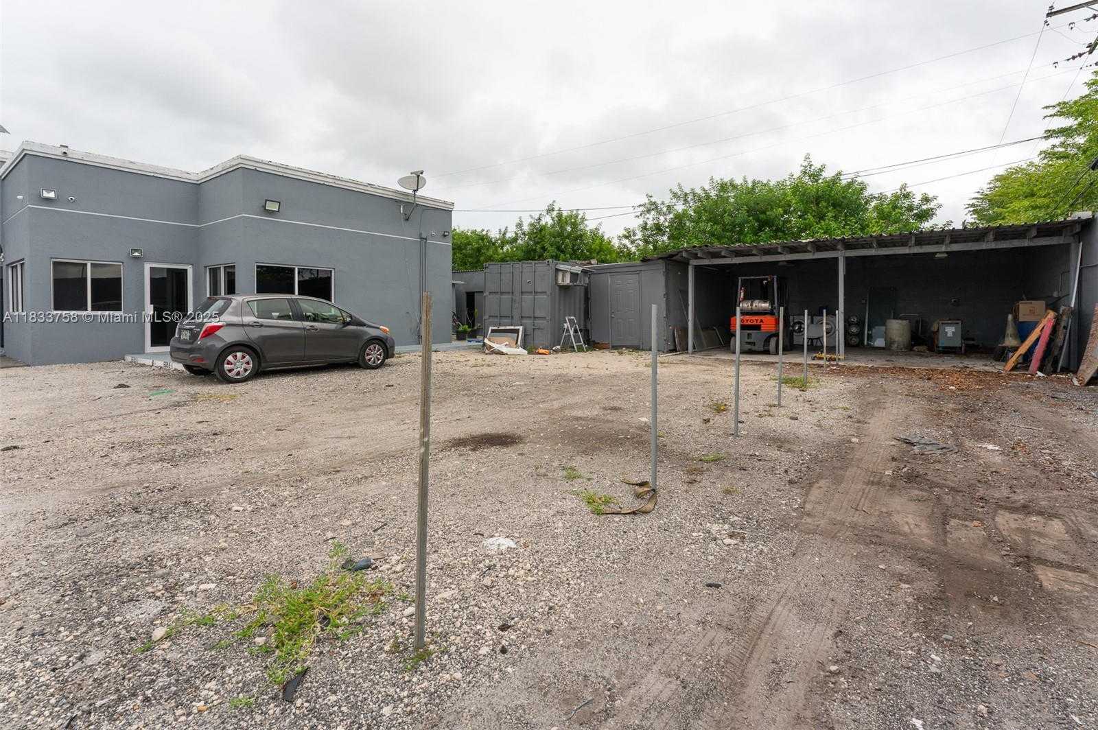 Small Image of 2695 NORTH WEST 141ST ST, Opa-Locka Number 9