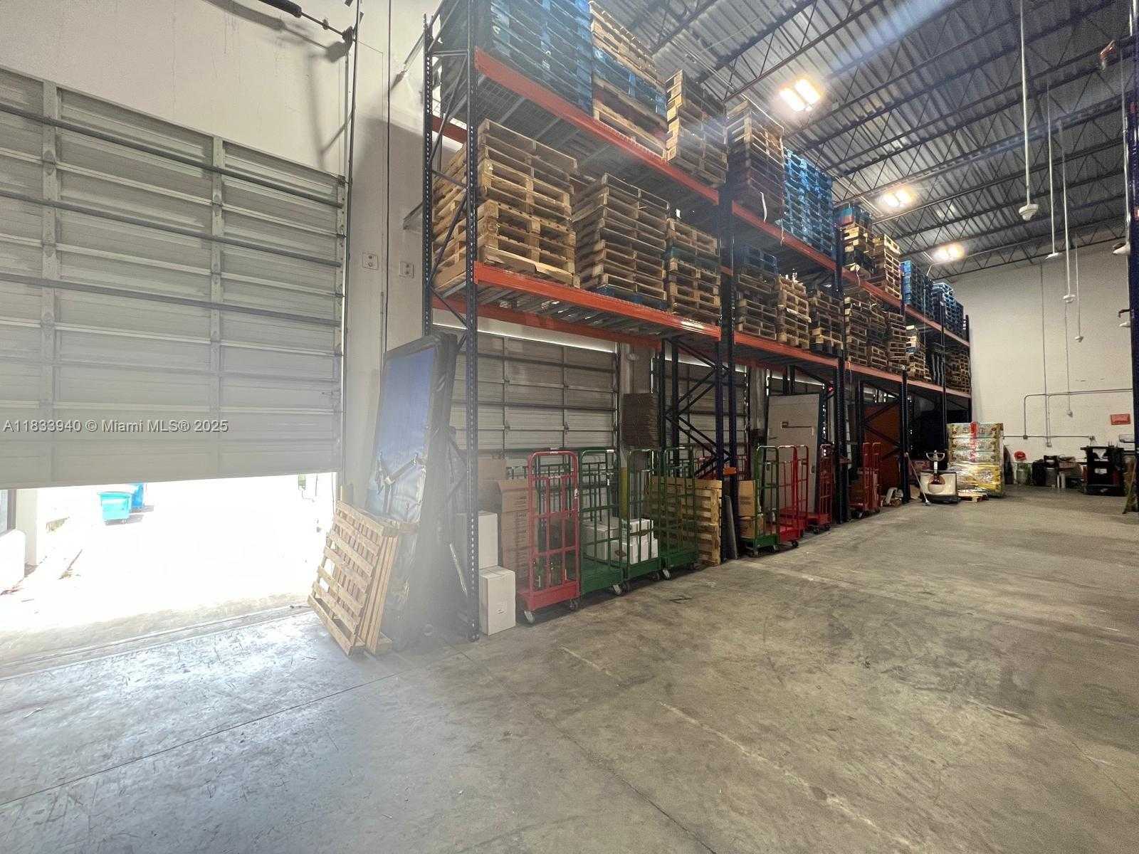 Small Image of 2501 DAVIE RD, Davie Number 12