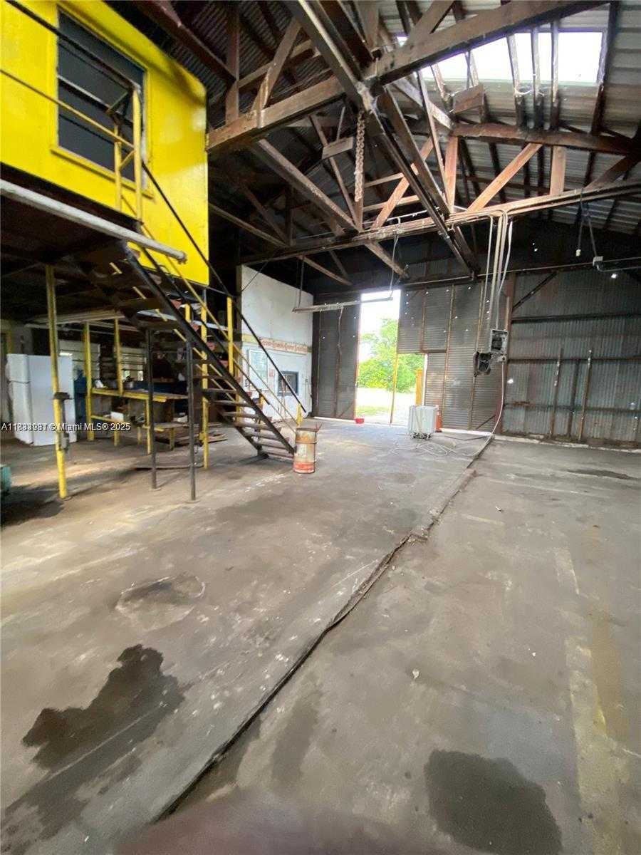 Small Image of 12181 EVERGLADES ST, Canal Point Number 8