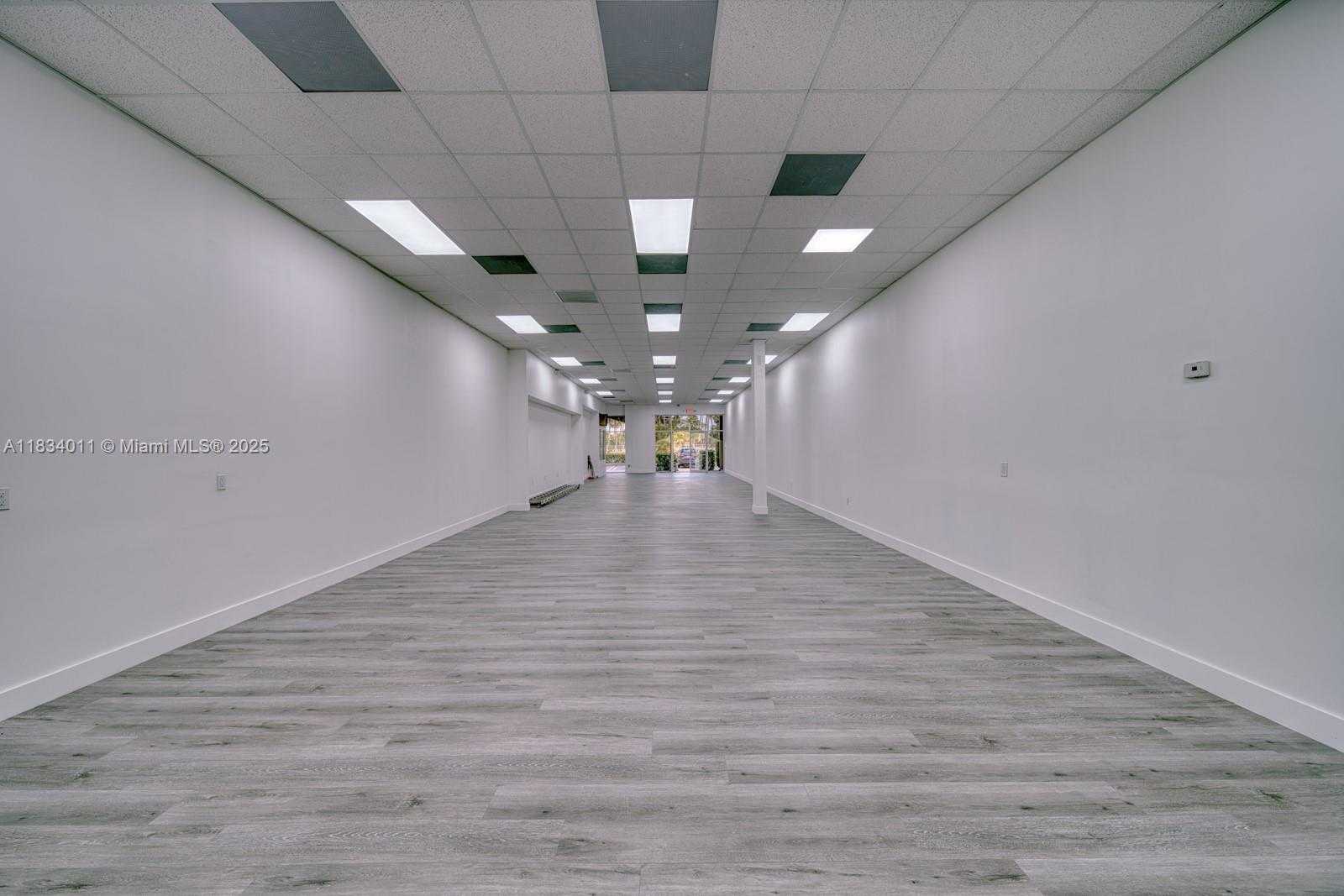 Small Image of ON US1 IN PALMETTO BAY, Palmetto Bay Number 3
