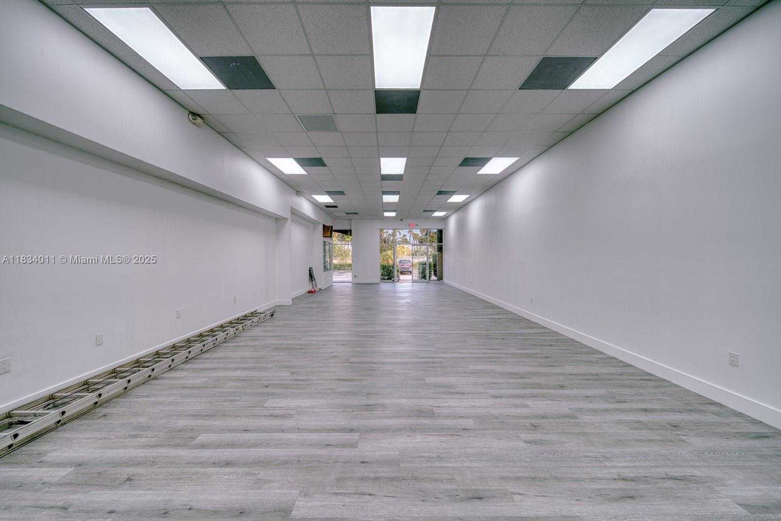 Small Image of ON US1 IN PALMETTO BAY, Palmetto Bay Number 6