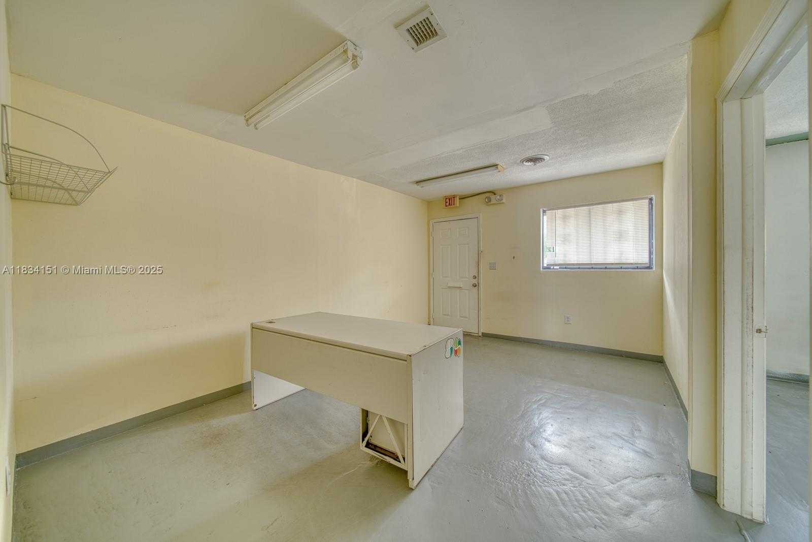 Small Image of 2 FOR RENT IN NORTH MIAMI BEACH, North Miami Beach Number 12