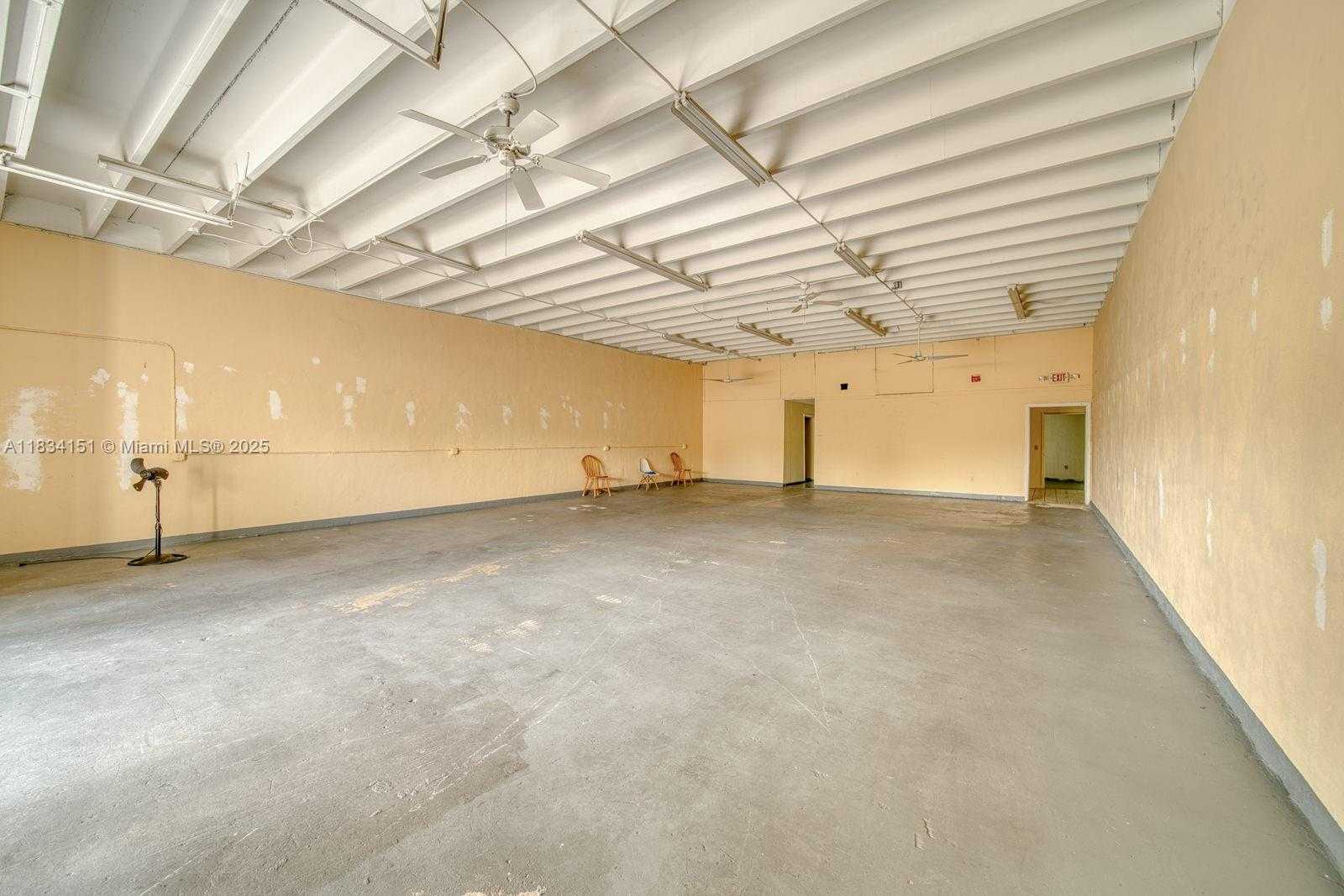 Small Image of 2 FOR RENT IN NORTH MIAMI BEACH, North Miami Beach Number 15