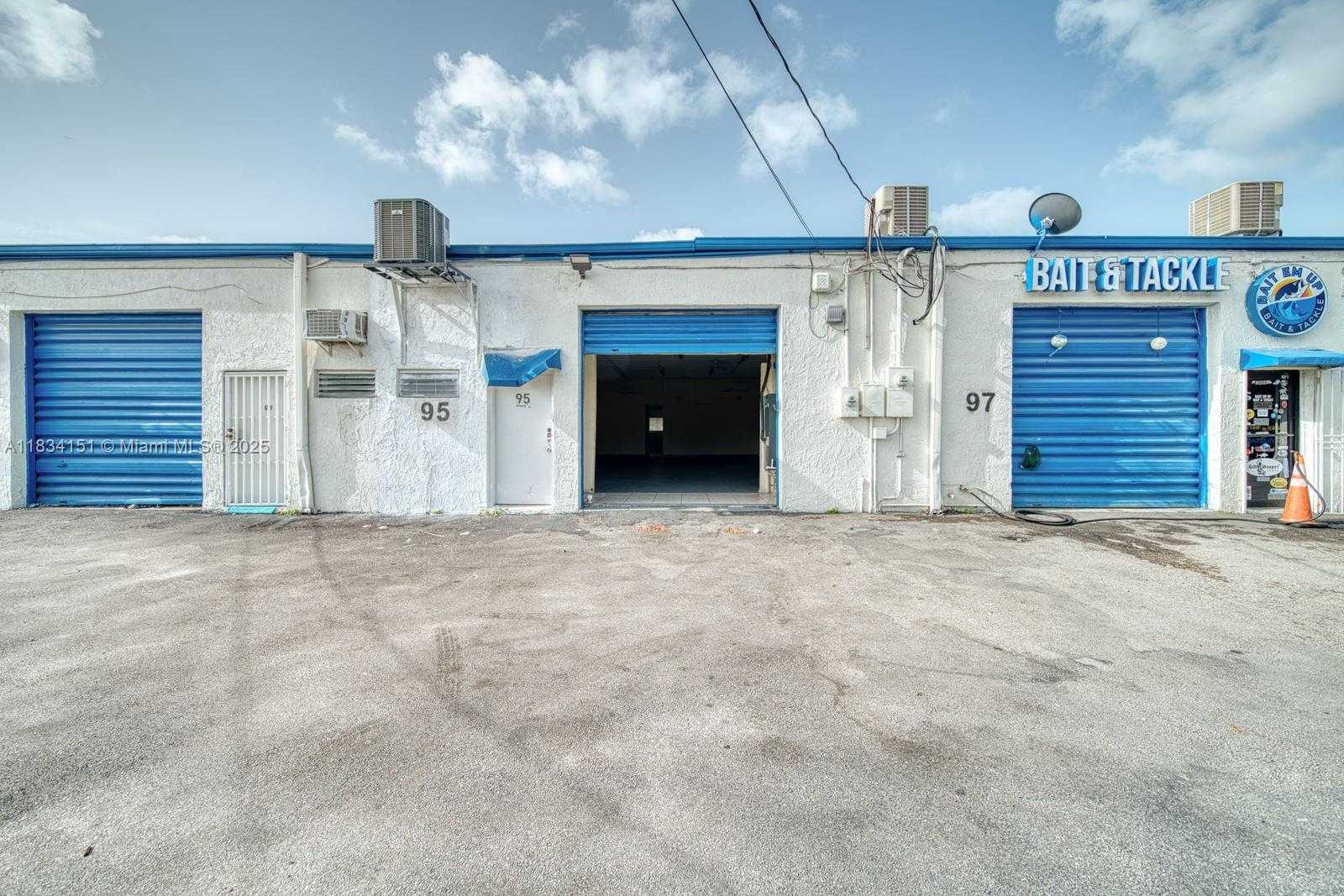 Small Image of 2 FOR RENT IN NORTH MIAMI BEACH, North Miami Beach Number 3
