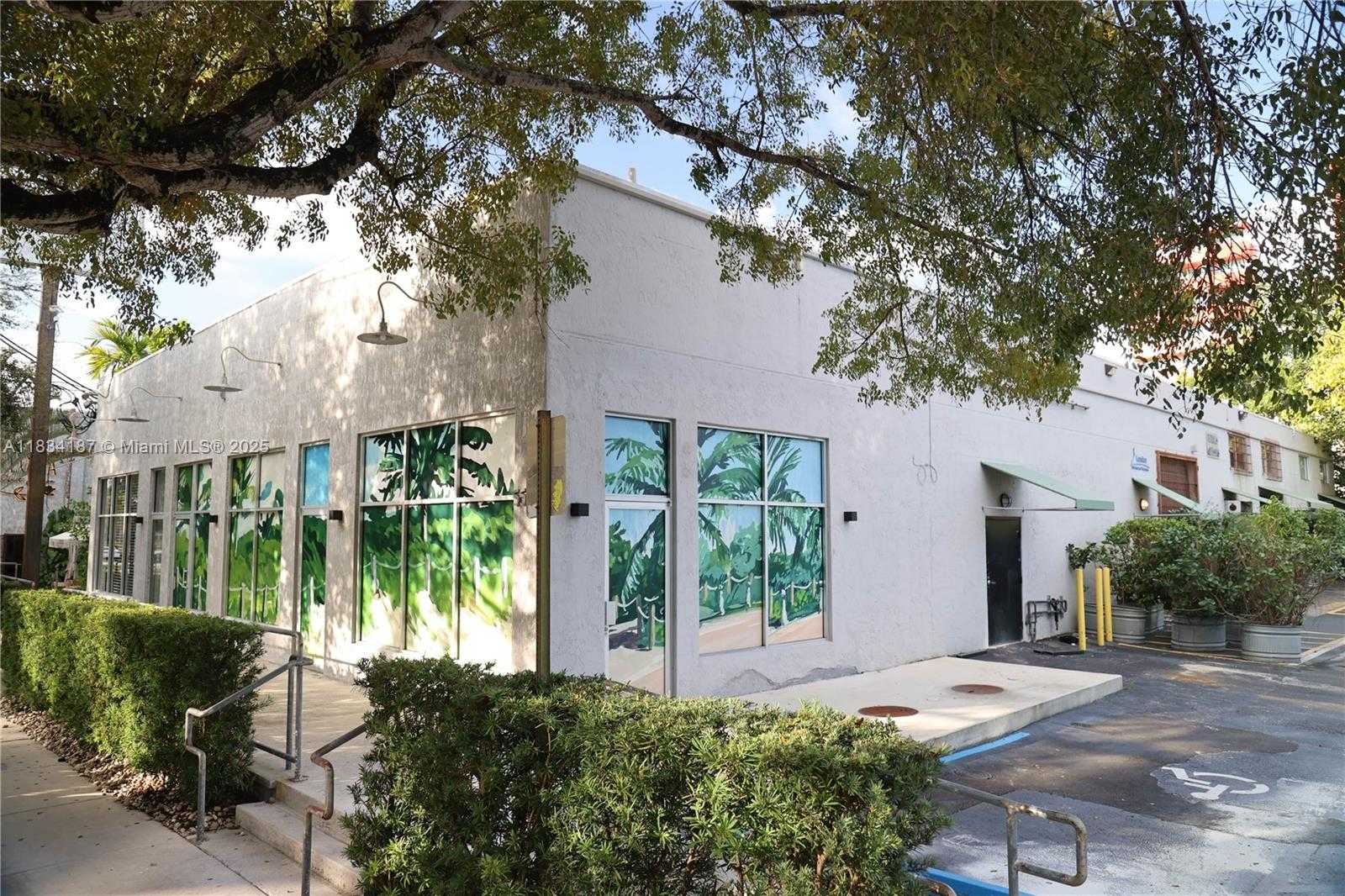 Small Image of 5582 NORTH EAST 4TH CT, Miami Number 2