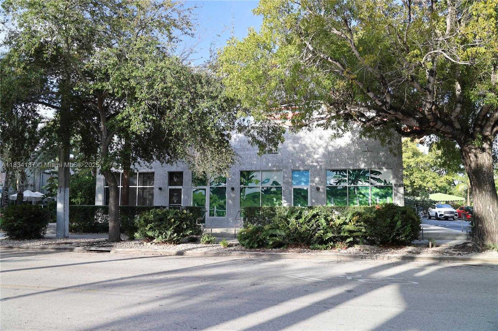 Small Image of 5582 NORTH EAST 4TH CT, Miami Number 3