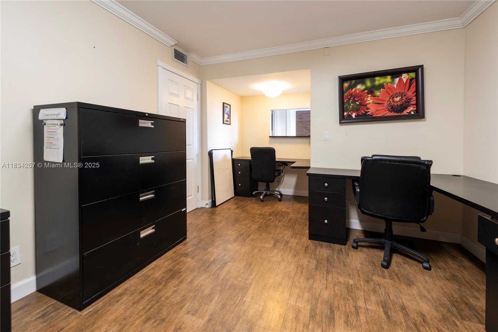 Small Image of 45 EAST SHERIDAN ST, Dania Beach Number 21
