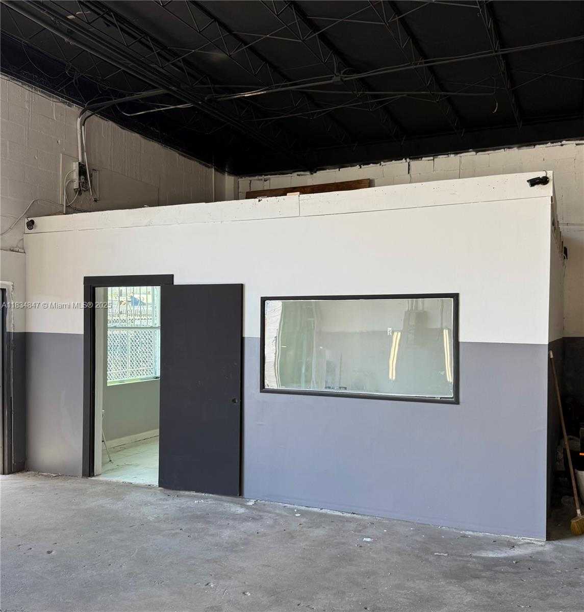 Small Image of 3771 NORTH WEST 51ST ST #3771-B, Hialeah Number 6