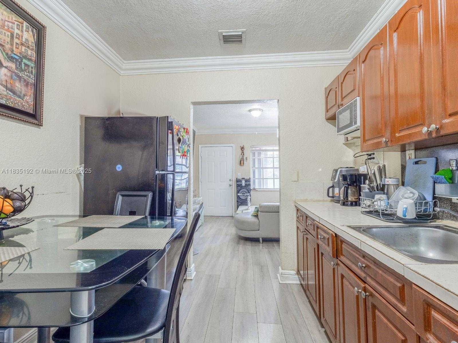 Small Image of 3490 NORTH WEST 32ND AVE, Miami Number 17