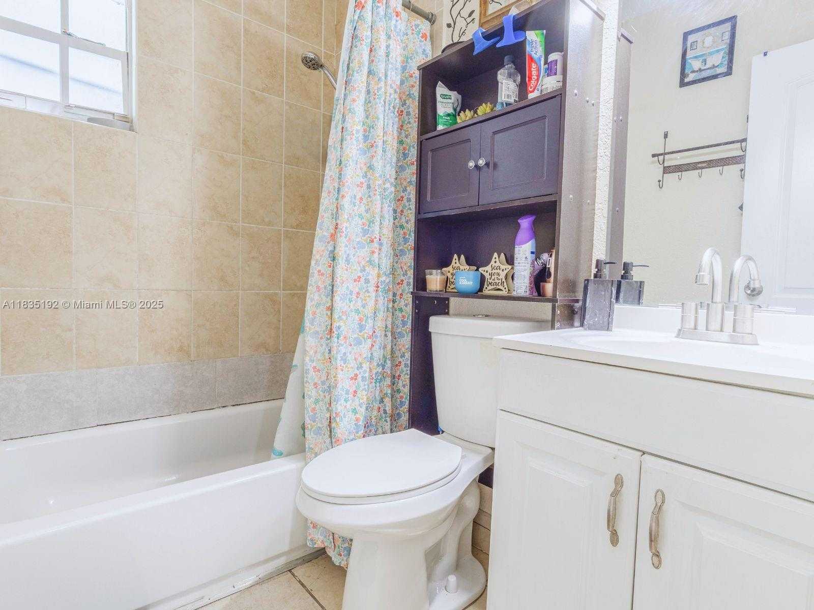 Small Image of 3490 NORTH WEST 32ND AVE, Miami Number 19