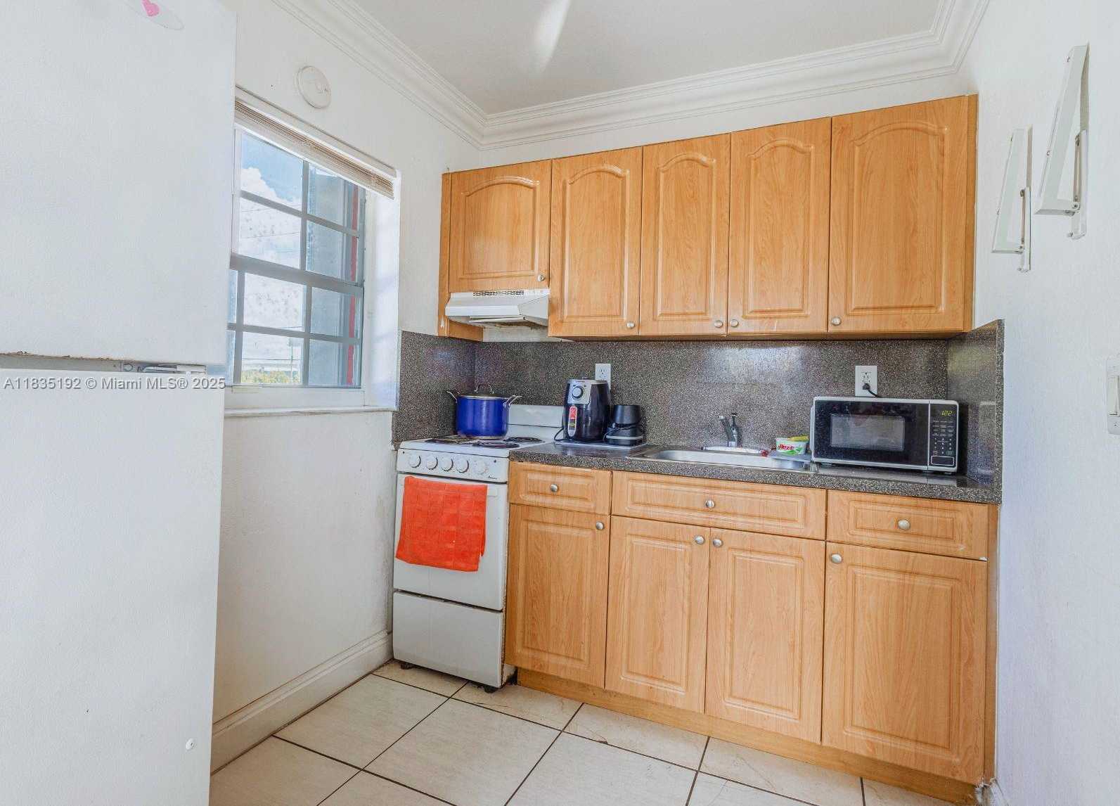 Small Image of 3490 NORTH WEST 32ND AVE, Miami Number 9