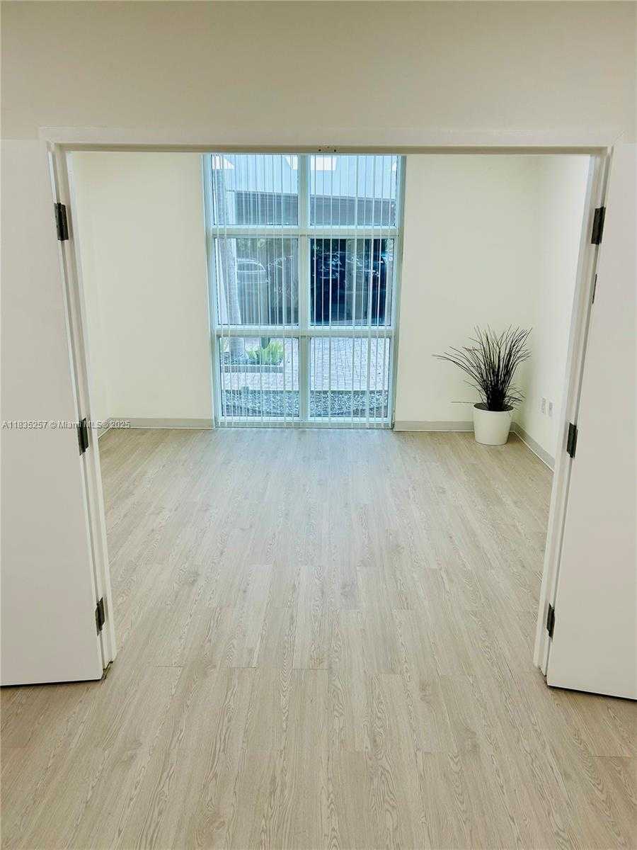 Small Image of 10305 NORTH WEST 41ST ST #107, Doral Number 15