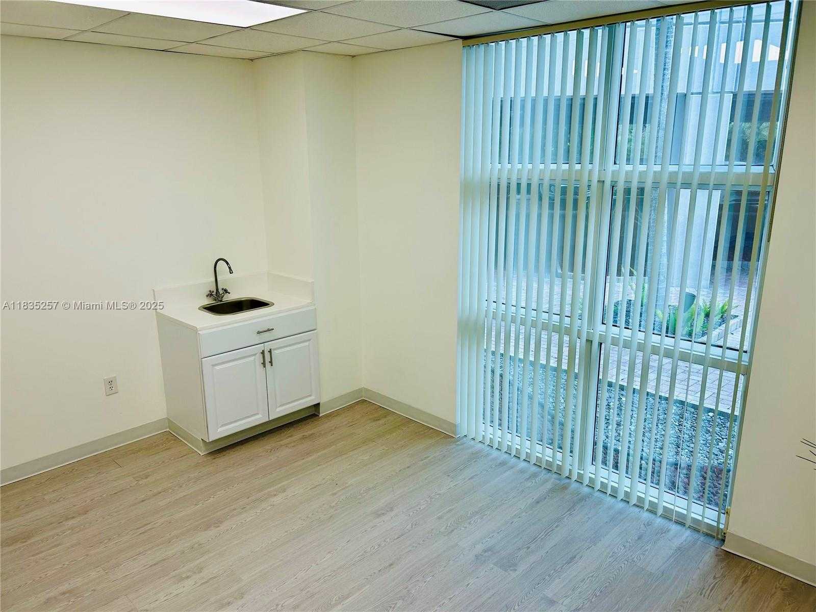 Small Image of 10305 NORTH WEST 41ST ST #107, Doral Number 16