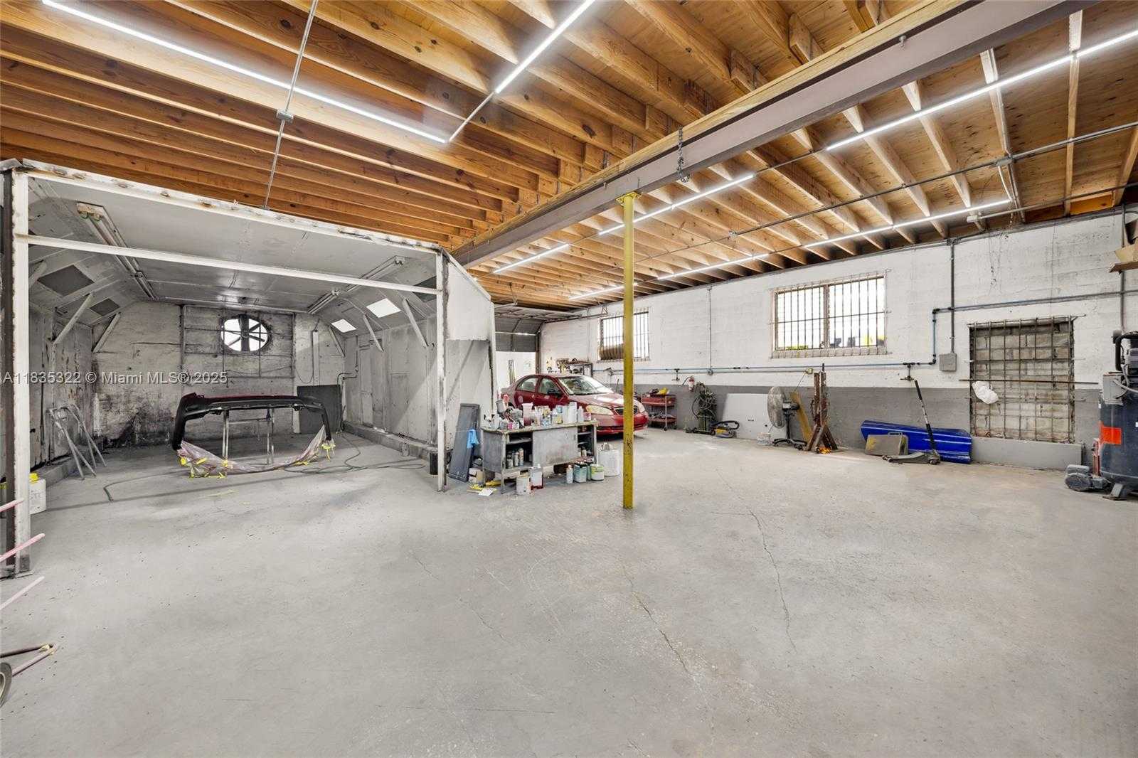 Small Image of 2363 EAST 11TH AVE, Hialeah Number 13