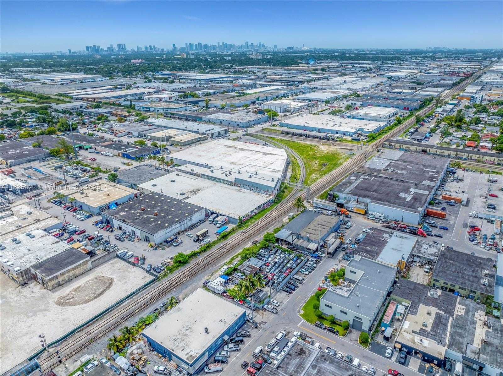 Small Image of 2363 EAST 11TH AVE, Hialeah Number 22