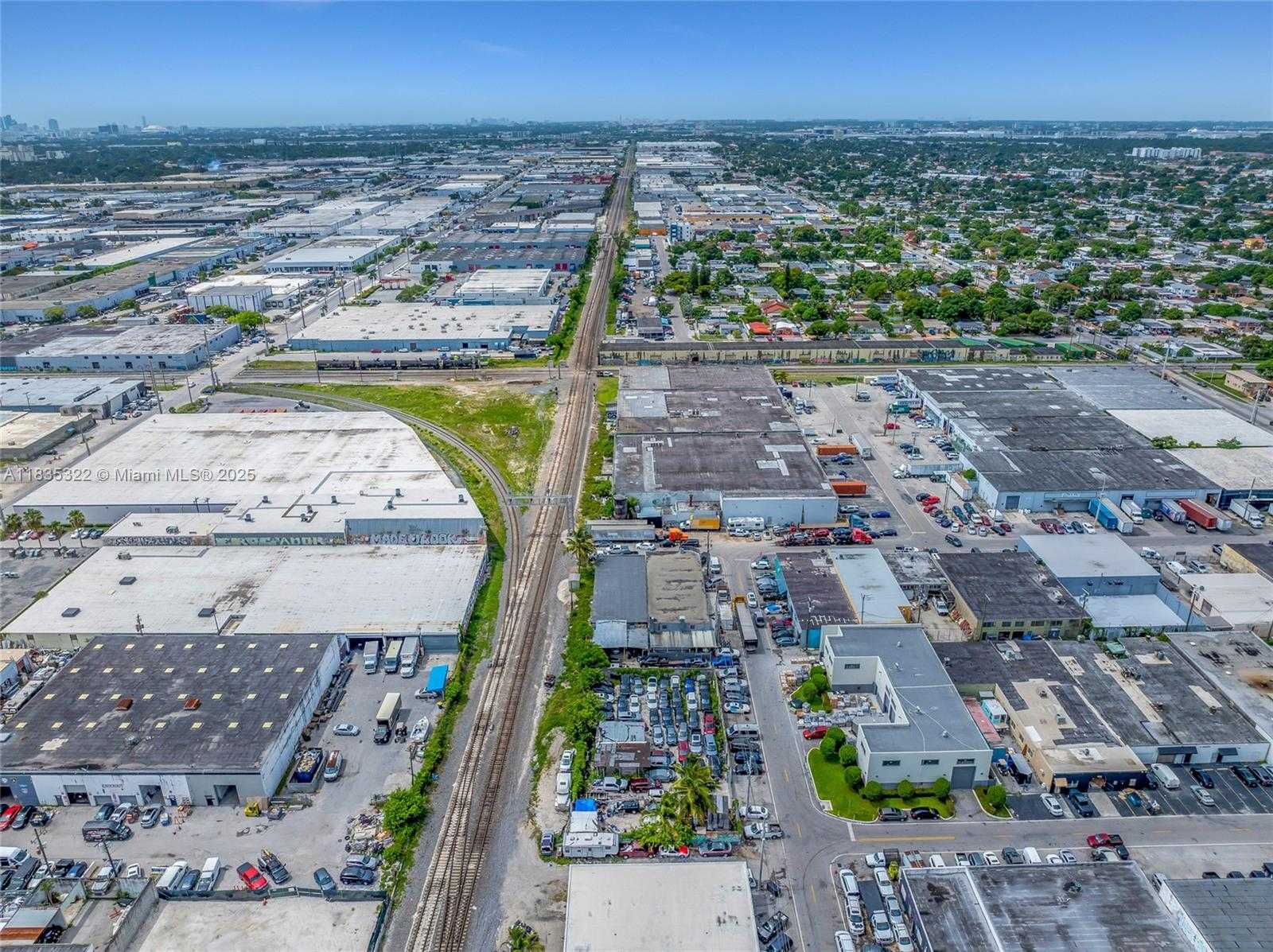 Small Image of 2363 EAST 11TH AVE, Hialeah Number 25