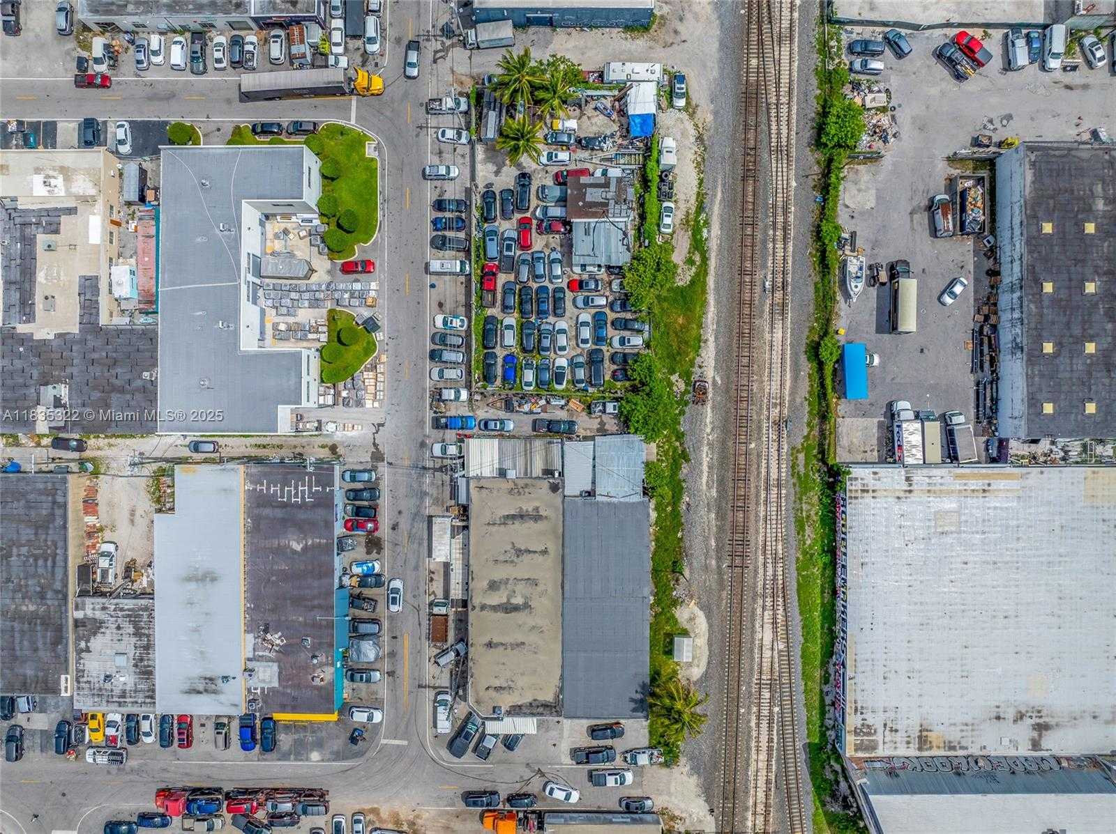 Small Image of 2363 EAST 11TH AVE, Hialeah Number 34